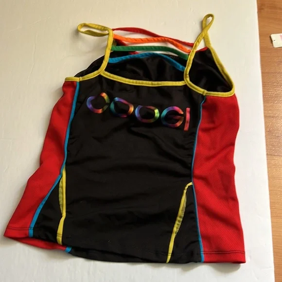 Workout top - Picture 2 of 2